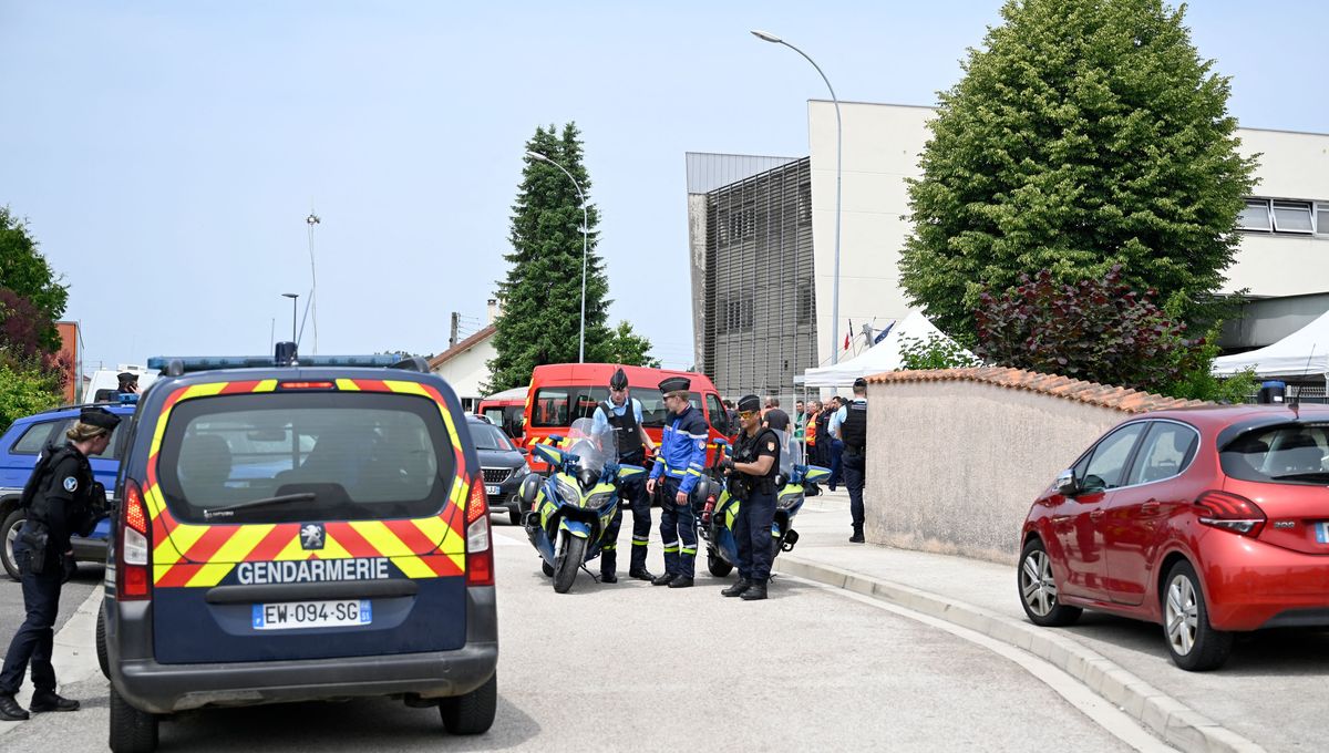 Nogent : Une surveillante poignardée par un jeune de 14 ans dans une tragédie qui secoue la France