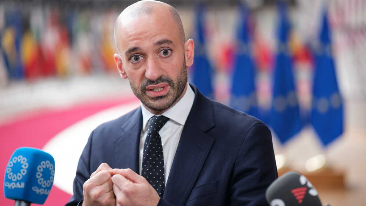 Accord UE-États-Unis : trahison sans précédent de la France et humiliation du peuple français