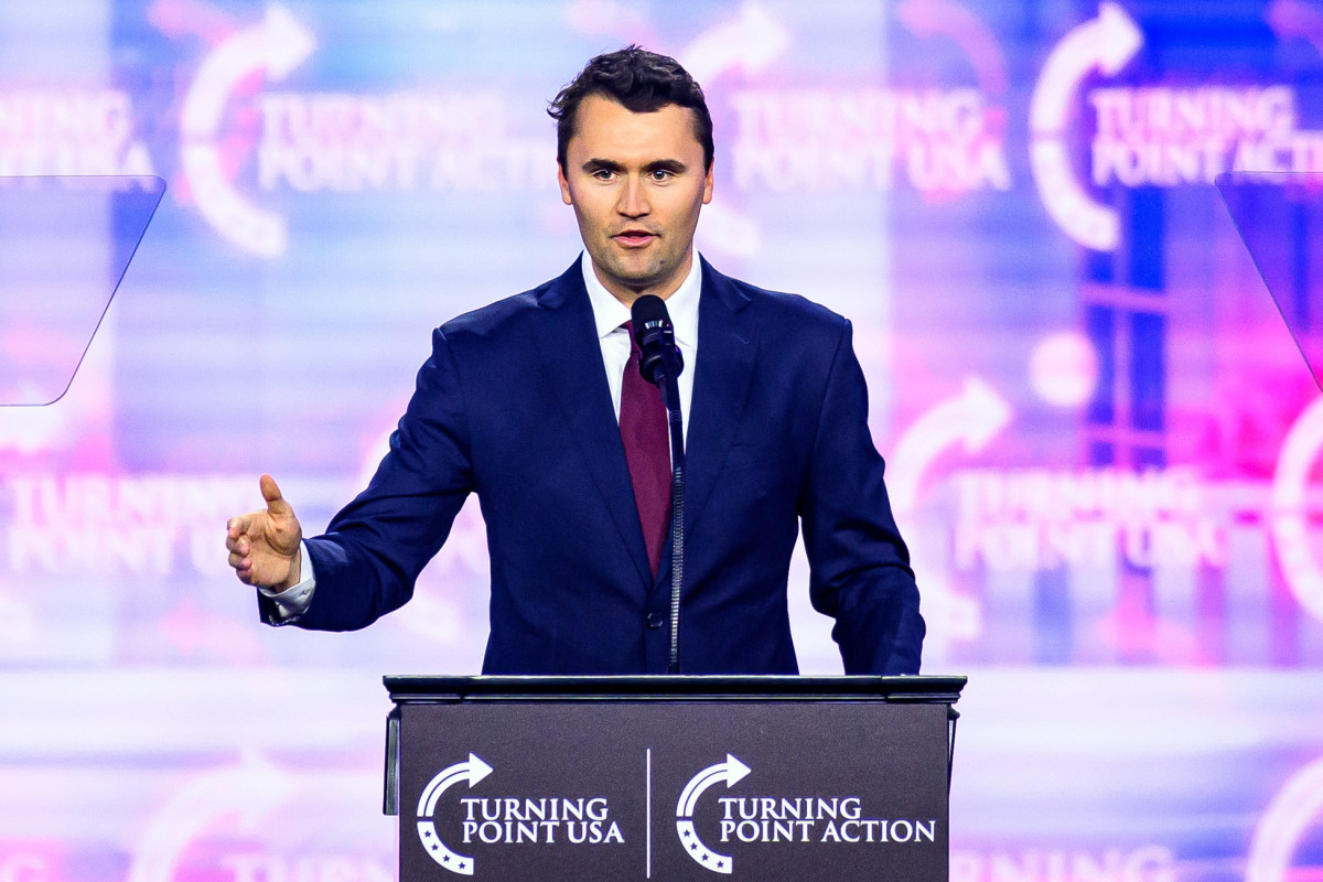 Nouvelle crise politique à Washington : Le meurtre de Charlie Kirk et les conséquences tragiques