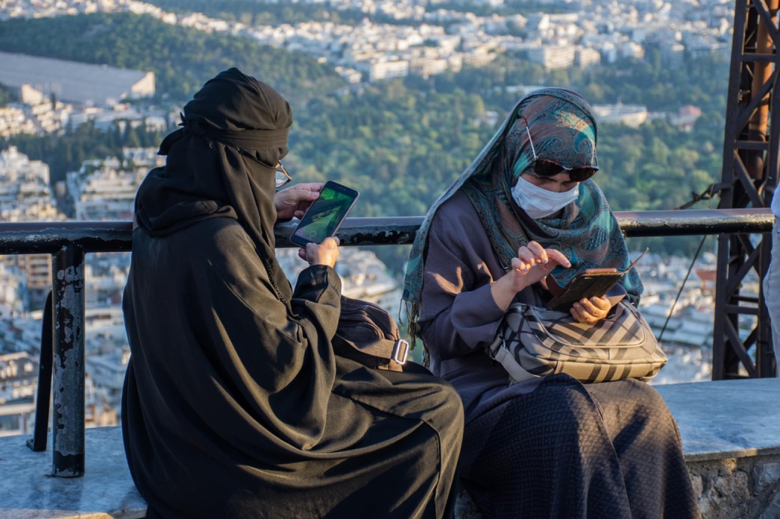 Les touristes en Suisse contournent l’interdiction du port de la burqa, mais les mesures prises par le gouvernement sont insuffisantes et inadaptées.