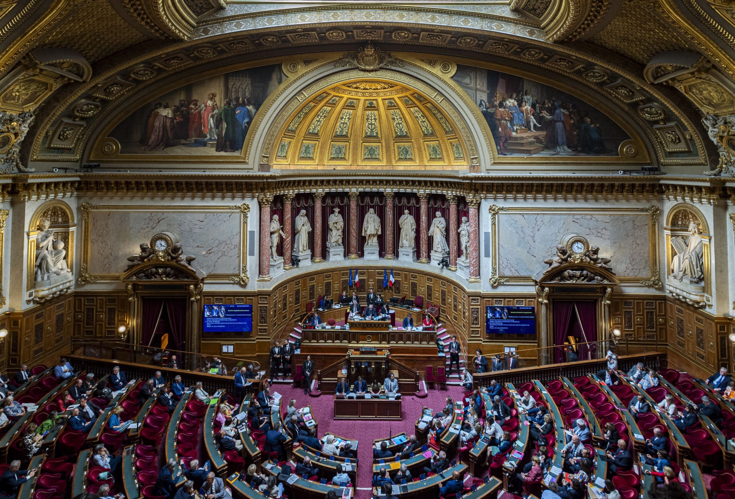 Crise industrielle : le Sénat français dénonce une transition écologique catastrophique
