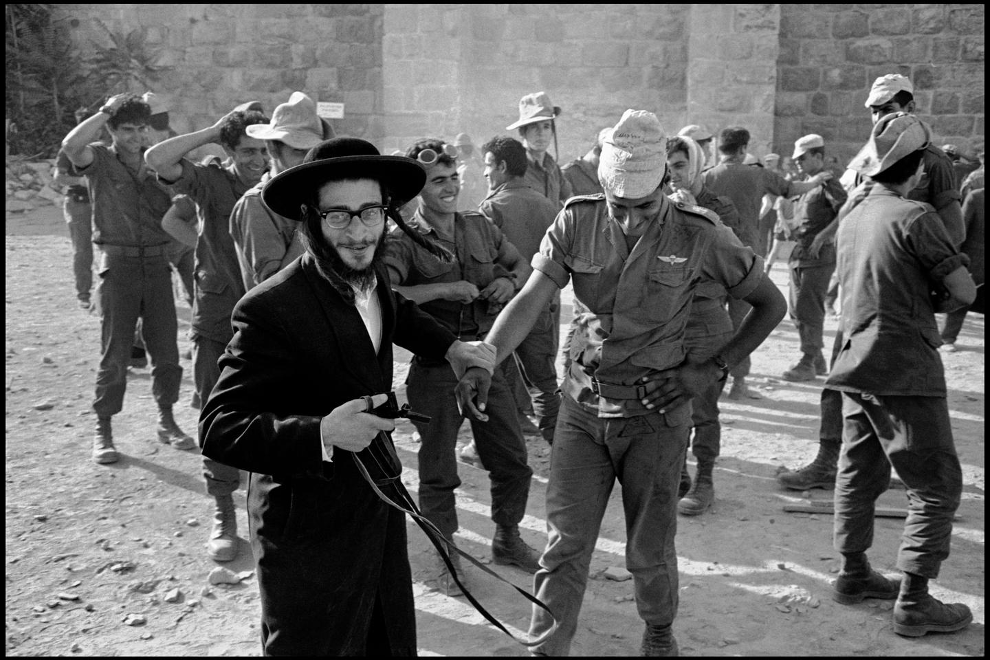Avi Shlaim se retourne contre le sionisme : soutient le Hamas