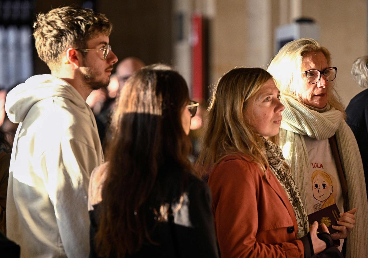 L’horreur de Lola : une famille dévastée par un monstre