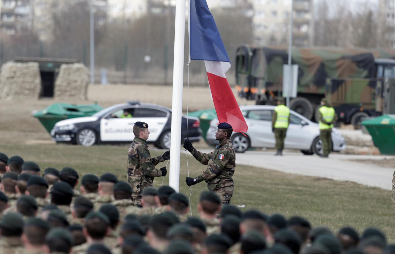 La Russie dénonce les menaces de l’armée française et appelle à la paix